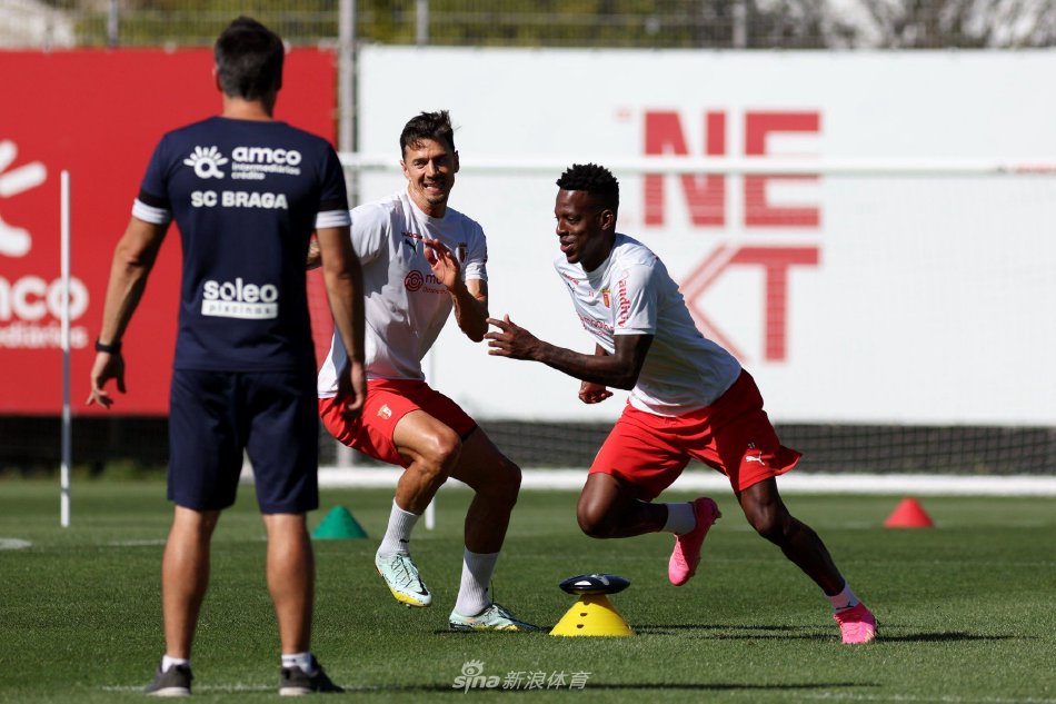 小球员正埋 小球员正埋