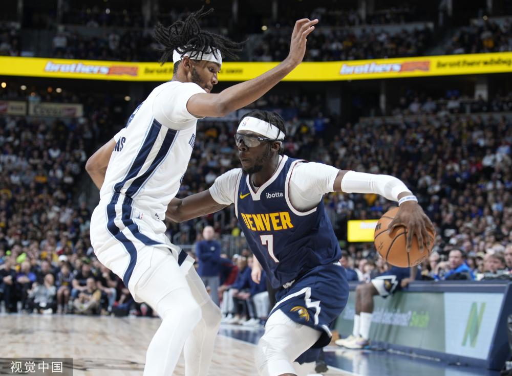 少年穆奈尔 少年穆奈尔