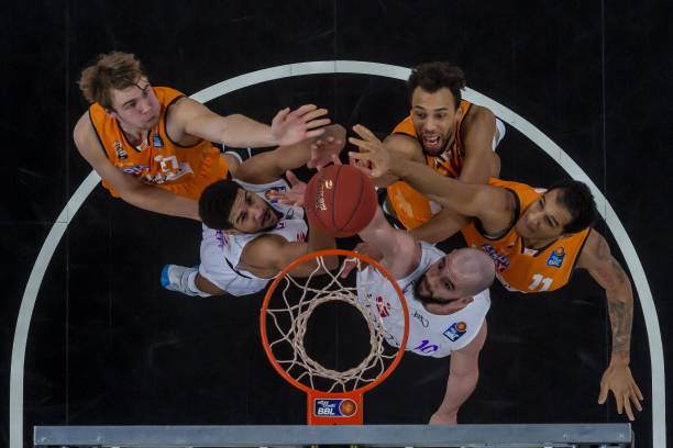 锋勒米纳在 锋勒米纳在